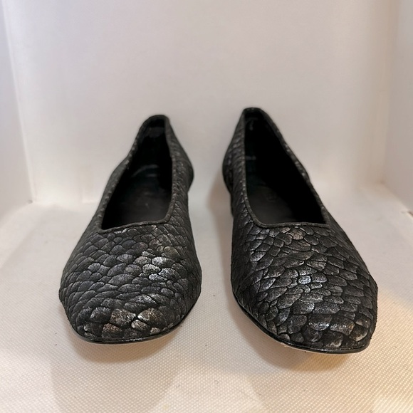 Van Eli FC-313 Leather Reptile Print Low Heeled Pumps Size 7.5 Narrow - NWOT - Picture 3 of 11